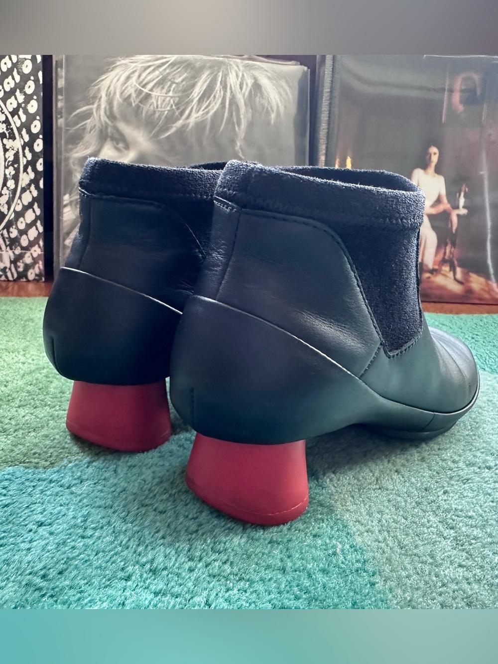 Camper NEARLY NEW Alright black leather/elastic ankle boot w/ red heel-39 (US 8) - Picture 6 of 16
